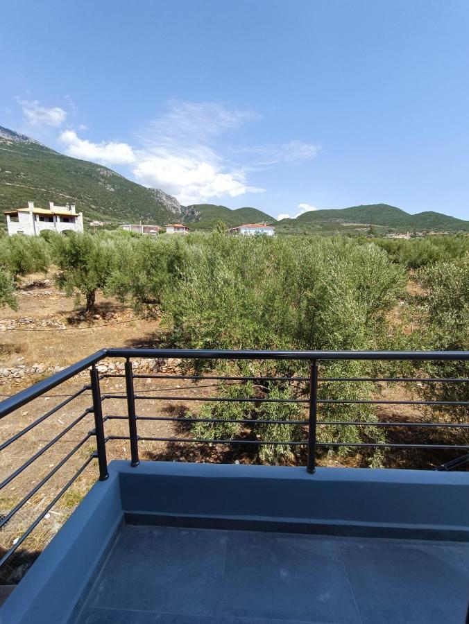 Evilenia Luxury Apartments Каламата Екстериор снимка
