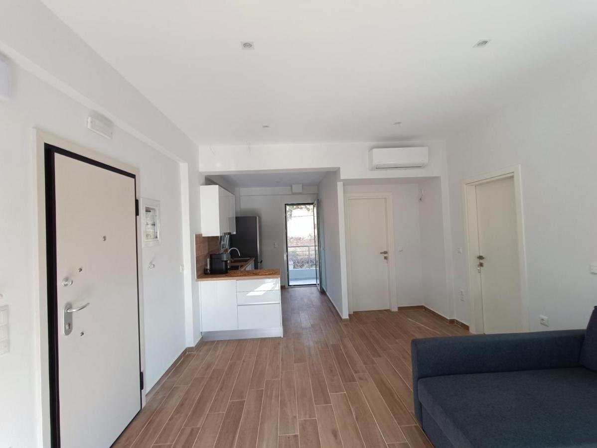 Evilenia Luxury Apartments Каламата Екстериор снимка