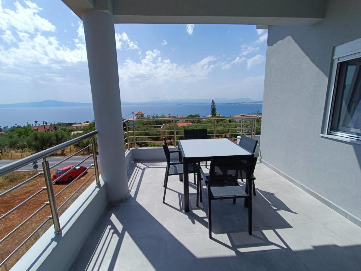 Evilenia Luxury Apartments Каламата Екстериор снимка